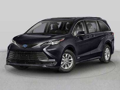 Used 2024 Toyota Sienna XLE w/ XLE Plus Package