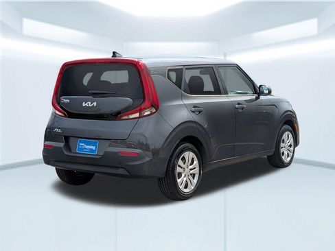 Used 2022 Kia Soul LX FWD image 6