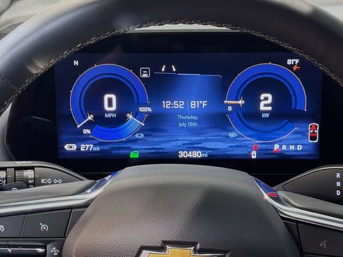 Used 2025 Chevrolet Equinox EV LT w/ Convenience Package FWD image 14