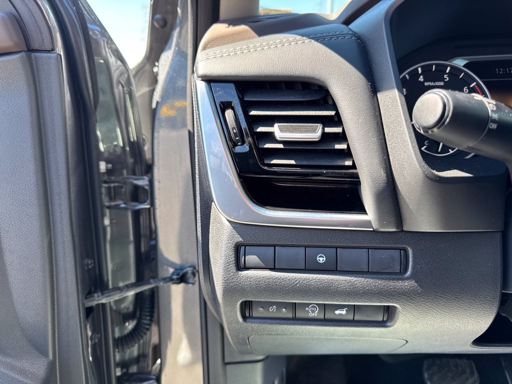 Used 2023 Nissan Rogue SL w/ SL Premium Package AWD/4WD image 12