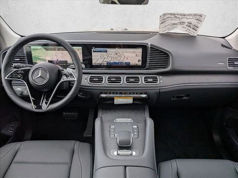 New 2026 Mercedes-Benz GLS 450 4MATIC image 17