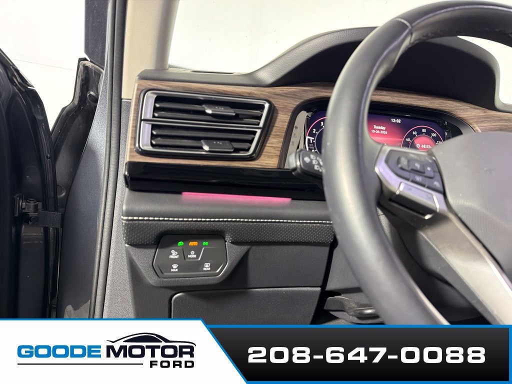 Used 2024 Volkswagen Atlas SEL Premium R-Line AWD/4WD image 13