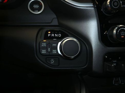 New 2026 RAM 1500 4x4 Crew Cab image 17