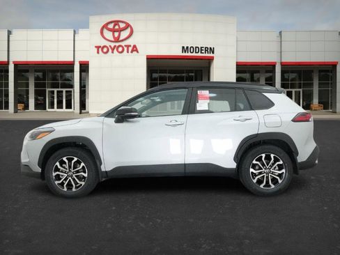 New 2026 Toyota Corolla Cross SE image 10