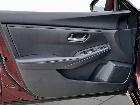 Used 2024 Nissan Sentra SV FWD image 22