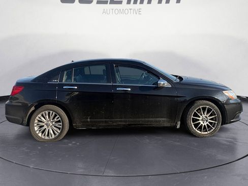 Used 2011 Chrysler 200 Limited image 6