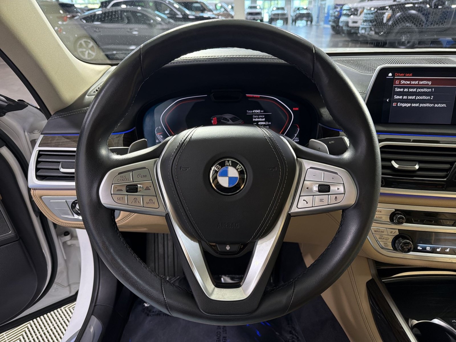 Used 2022 BMW 750i xDrive w/ Executive Package AWD/4WD image 25
