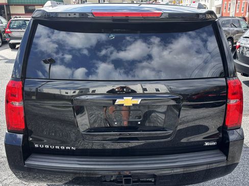 Used 2019 Chevrolet Suburban LT image 37