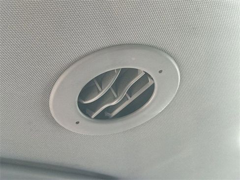 Used 2020 GMC Acadia SLT w/ Driver Alert Package II image 21