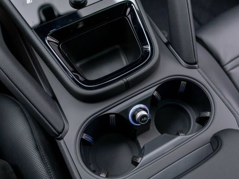 New 2026 Porsche Cayenne Coupe AWD/4WD image 26