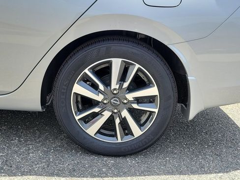 Used 2025 Nissan Versa SV w/ Trunk Package FWD image 8