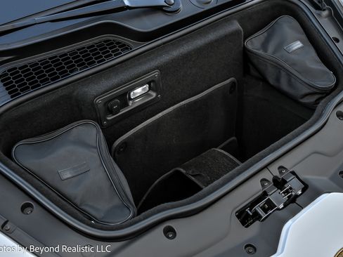 Used 2021 Lamborghini Huracan EVO image 19