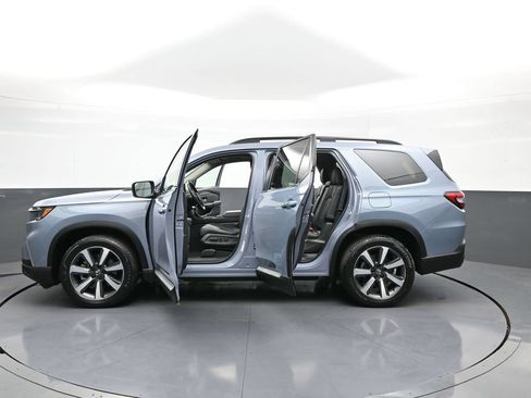 Used 2023 Honda Pilot Touring image 45