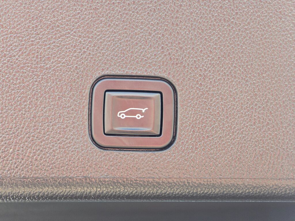 Used 2015 Cadillac SRX Performance w/ Driver Awareness Package FWD image 18