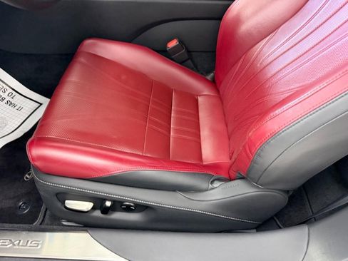 Used 2018 Lexus LC 500 Coupe w/ Touring Package RWD image 20