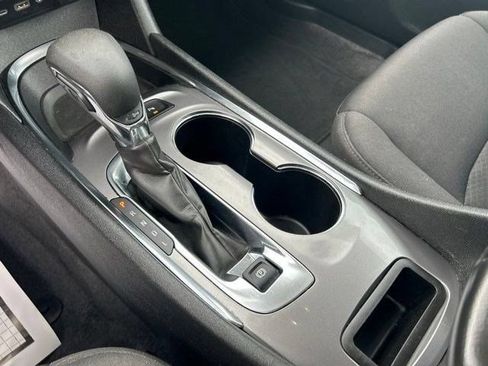 Used 2024 Chevrolet Malibu LT FWD image 30