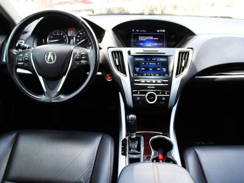 Used 2017 Acura TLX FWD image 13