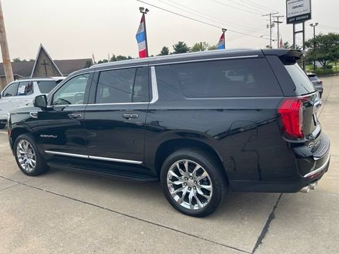 Certified 2024 GMC Yukon XL Denali w/ Advanced Technology Package AWD/4WD image 4