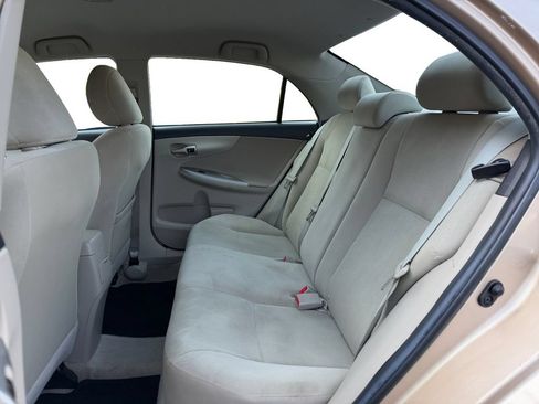 Used 2012 Toyota Corolla LE FWD image 18