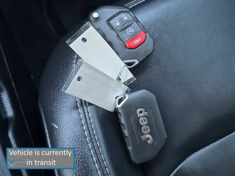 Used 2020 Jeep Gladiator Overland AWD/4WD image 13