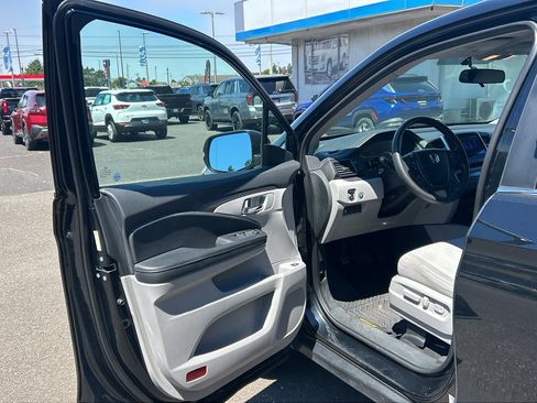 Used 2016 Honda Pilot EX image 10