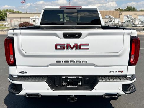 Used 2024 GMC Sierra 1500 AT4 image 10