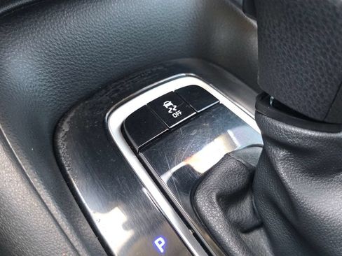 Used 2021 Toyota Corolla LE FWD image 28