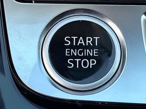 Used 2021 Audi A8 L 3.0T image 36