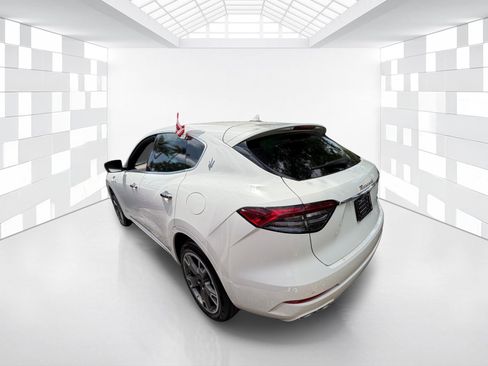Used 2023 Maserati Levante GT AWD/4WD image 4