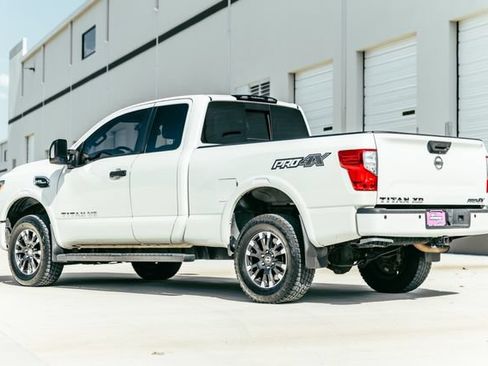 Used 2018 Nissan Titan PRO-4X w/ Pro-4x Convenience Package AWD/4WD image 42