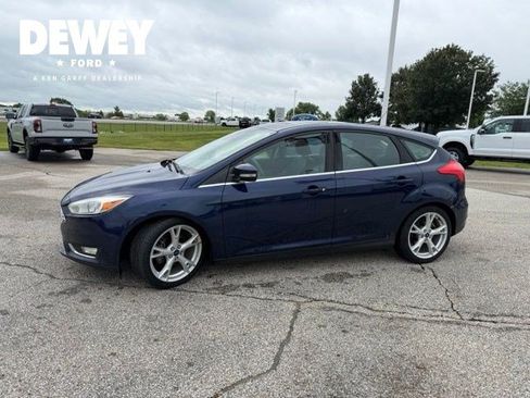 Used 2016 Ford Focus Titanium w/ Titanium Technology Package FWD image 7