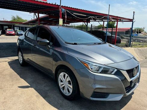 Used 2020 Nissan Versa S image 13