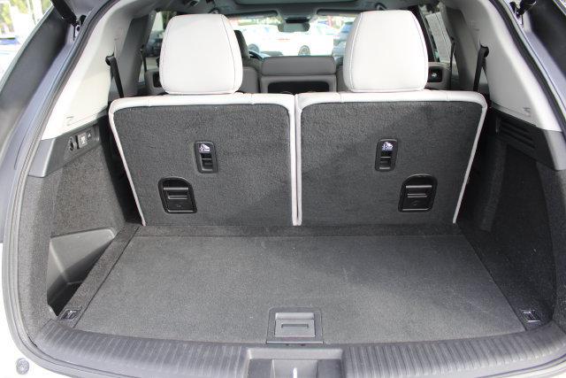 Used 2025 Acura MDX w/ Technology Package FWD image 28