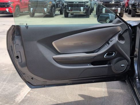 Used 2011 Chevrolet Camaro LT RWD image 7