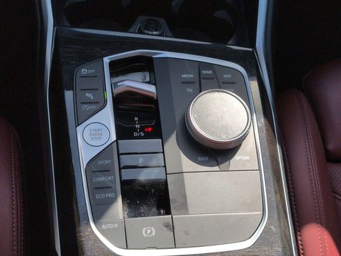 Used 2023 BMW 330i Sedan w/ Convenience Package image 25