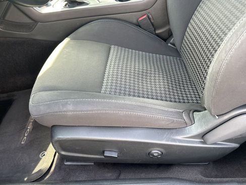 Used 2019 Dodge Challenger R/T RWD image 15