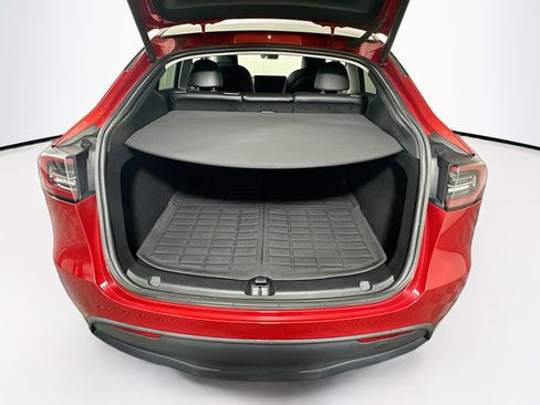 Used 2023 Tesla Model Y Long Range image 28