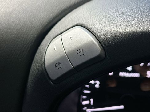 Used 2017 Nissan Pathfinder SL w/ SL Tech Package image 31