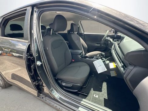 New 2026 Kia K4 FWD image 25
