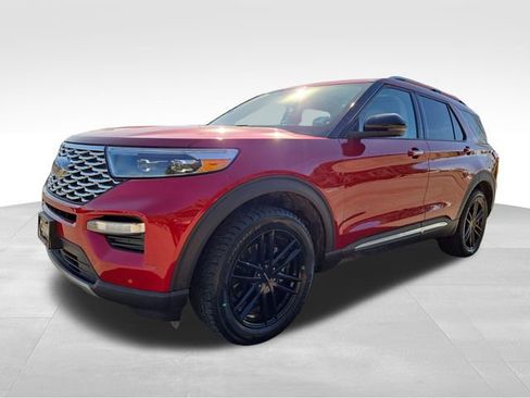 Used 2023 Ford Explorer Platinum w/ Premium Technology Package AWD/4WD image 6