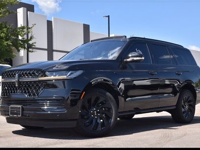 New 2025 Lincoln Navigator Reserve w/ Jet Appearance Package