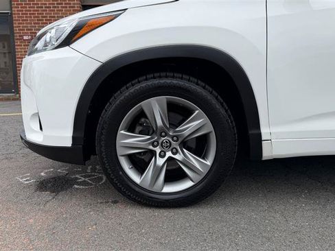Used 2019 Toyota Highlander Limited AWD/4WD image 5