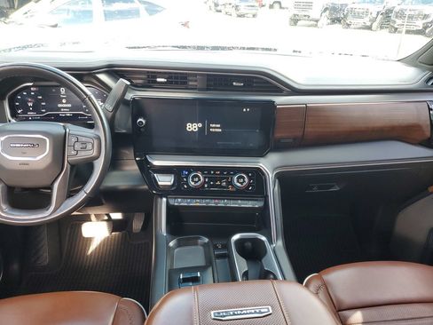 Used 2024 GMC Sierra 2500 Denali Ultimate AWD/4WD image 14