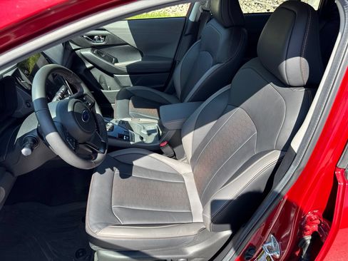 Used 2024 Subaru Crosstrek 2.5i Limited AWD/4WD image 17