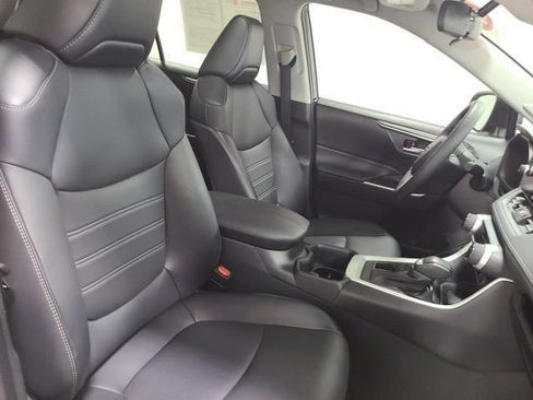 Certified 2023 Toyota RAV4 XLE Premium AWD/4WD image 18