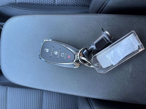 Used 2025 Chevrolet Trax LT image 20