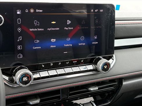 Used 2025 Chevrolet Colorado Z71 image 11