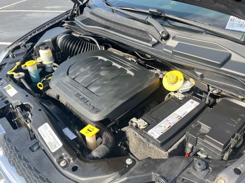 Used 2019 Dodge Grand Caravan SXT image 33