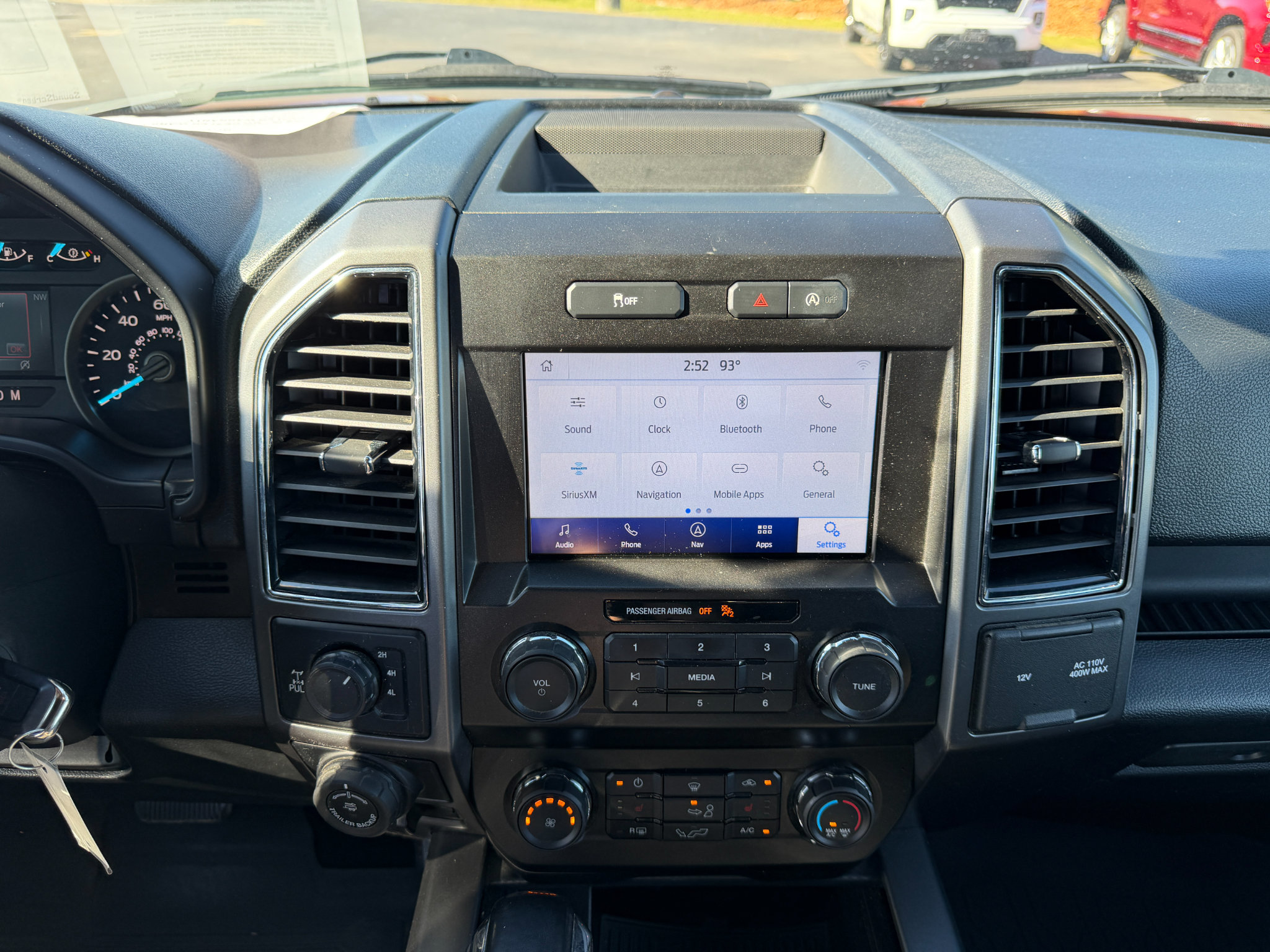 Used 2020 Ford F150 XLT w/ Equipment Group 302A Luxury AWD/4WD image 21