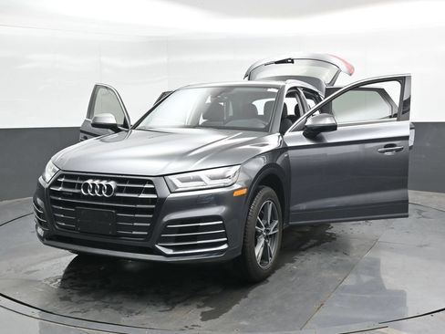 Used 2020 Audi Q5 e Premium Plus w/ Premium Plus Package AWD/4WD image 50